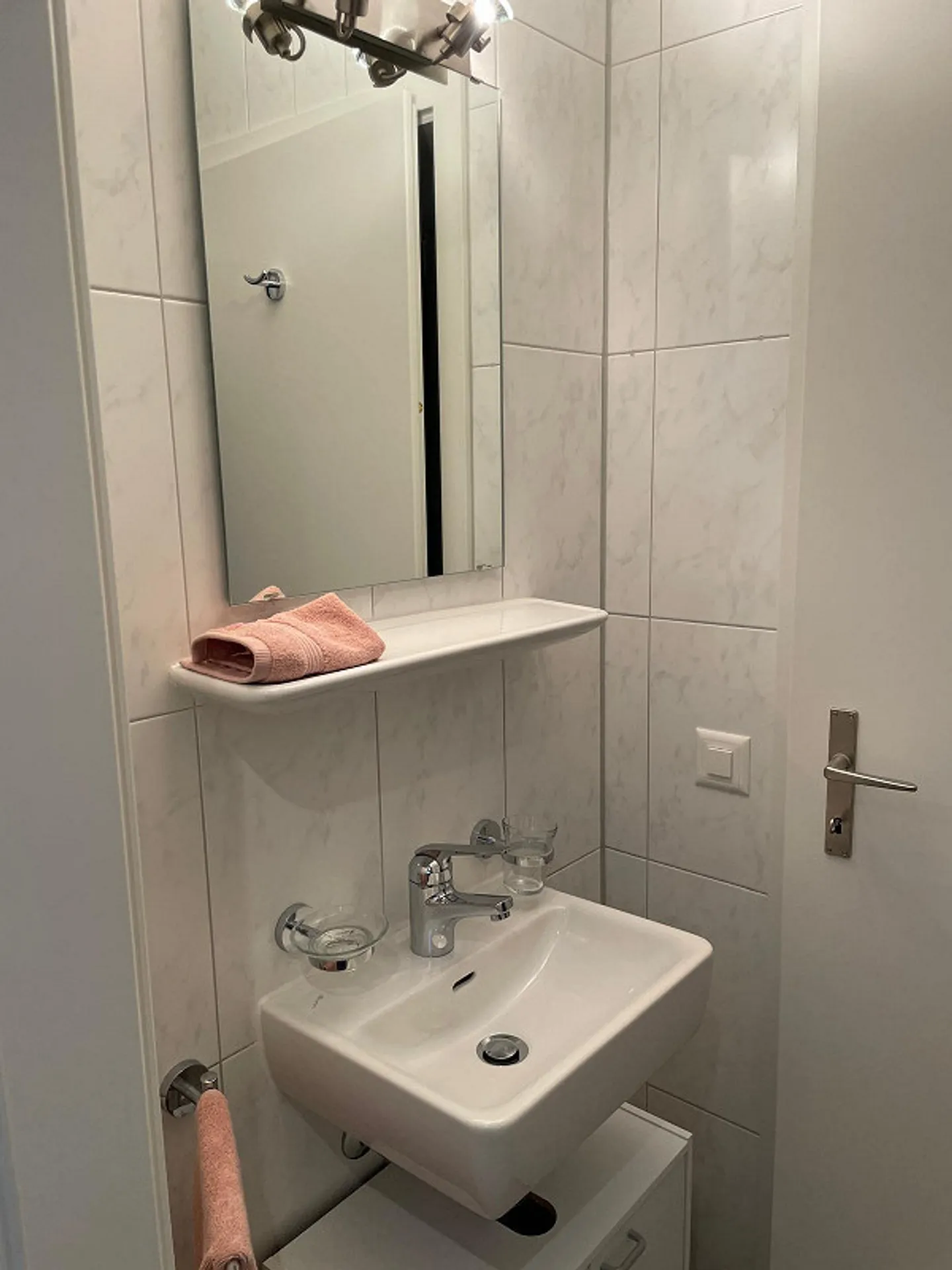 Stanza hobby con bagno - Foto 4 di 6