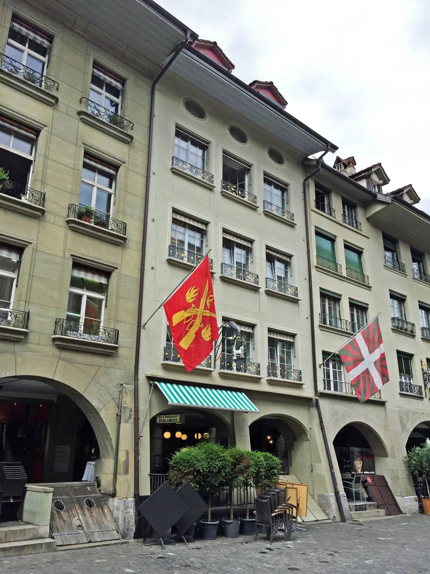 Freshly painted cellar/storage rooms in the heart of Bern's old town - Photo 1 of 6