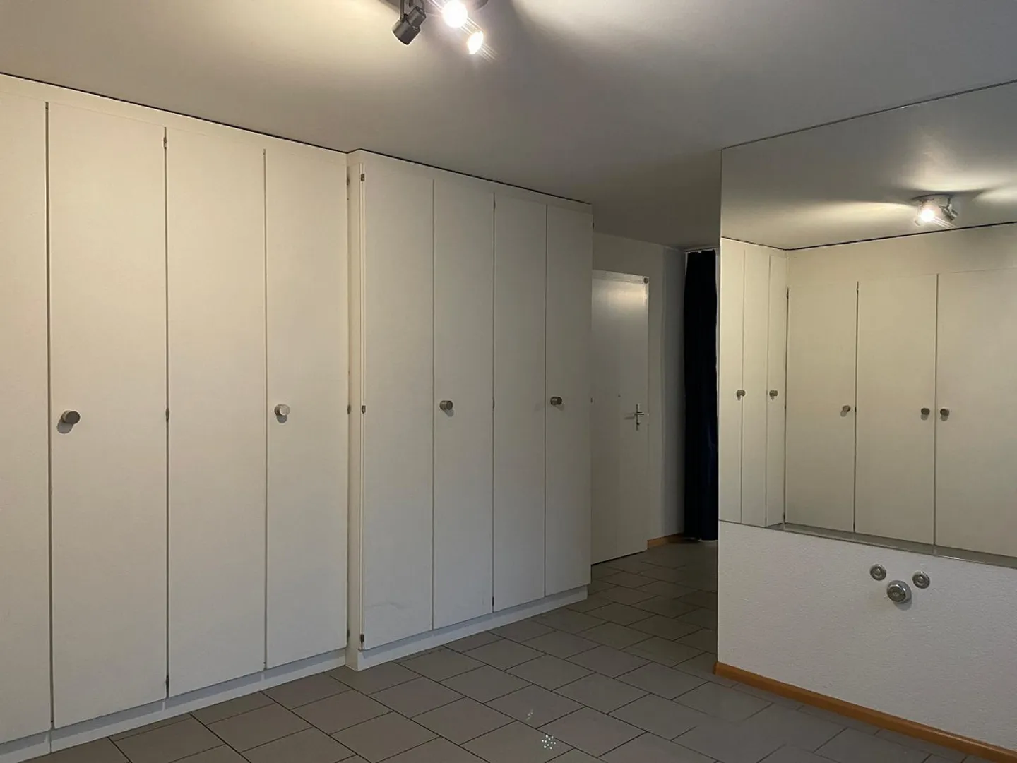 Stanza hobby con bagno - Foto 1 di 6