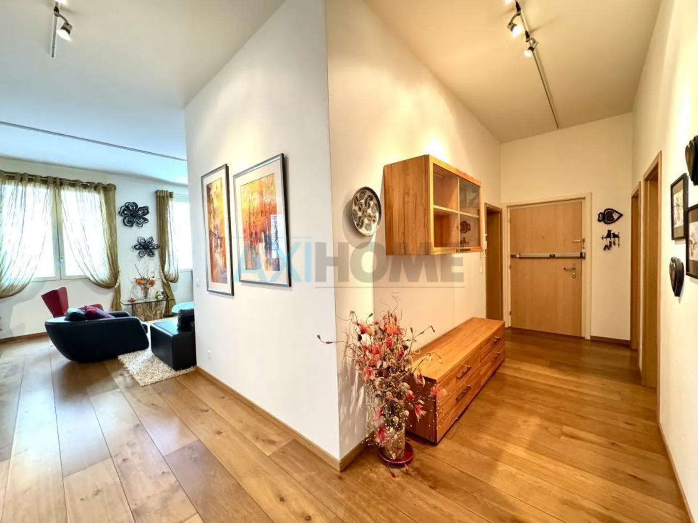 EXCLUSIVE in the center of Montreux, just steps from the lake - Photo 7 of 14