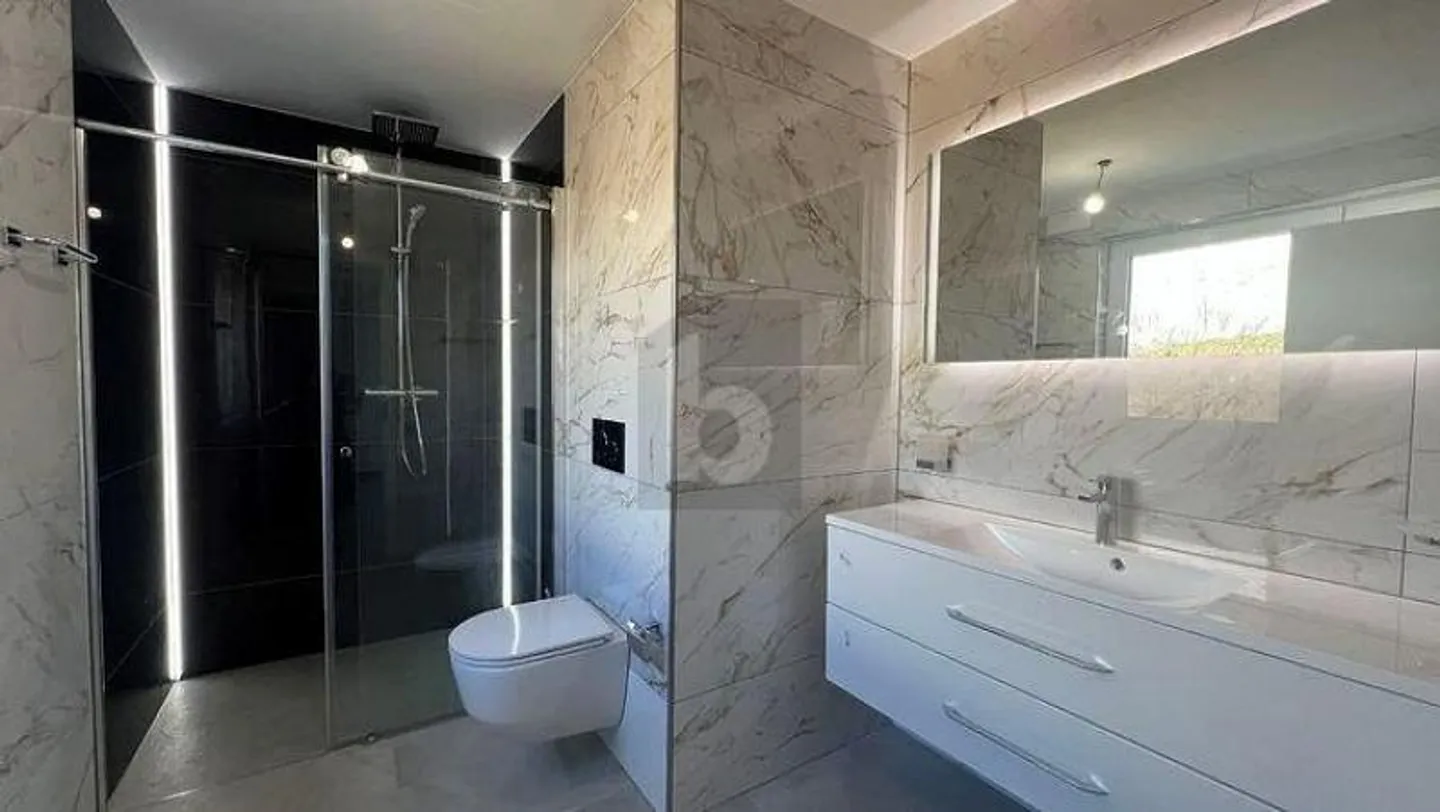 Appartamento in vendita - Foto 3 di 6