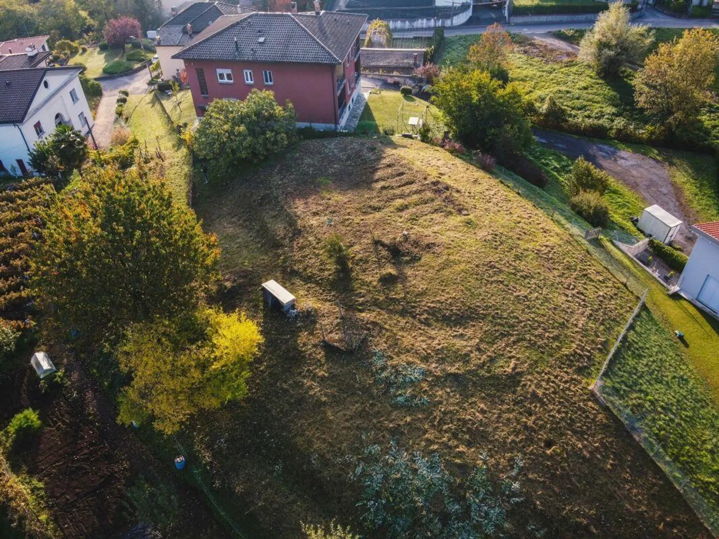 Terrain constructible avec merveilleuse vue panoramique et projet - Photo 9 sur 12