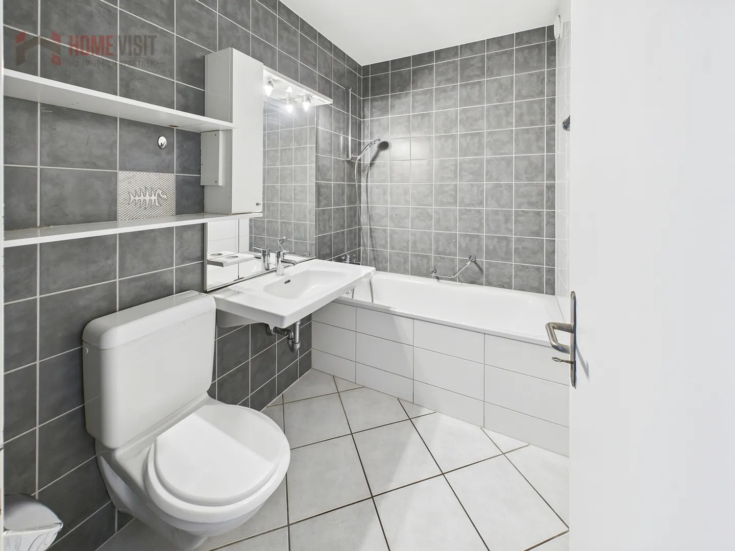 Appartamento luminoso di 3,5 stanze con ascensore e garage - ideale per tutte le età - Foto 6 di 13