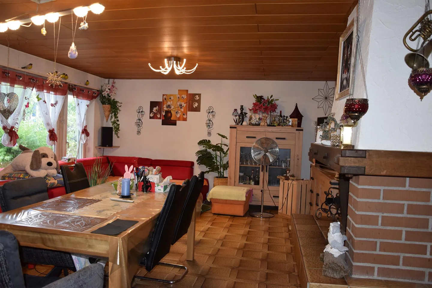 Casa unifamiliare attraente con garage - Foto 9 di 17