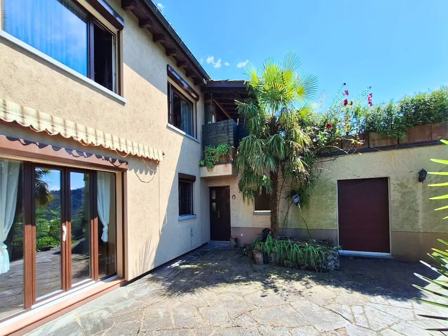 Villa con charme, con piscina e vista aperta - Foto 9 di 13
