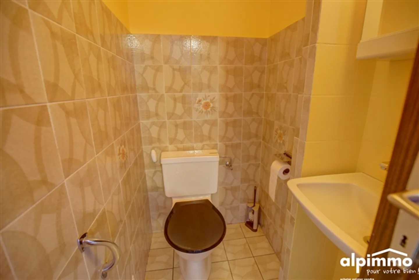 «Geräumige Wohnung mit Renovierungspotenzial 100m von den Aufzügen entfernt» - Foto 7 von 20