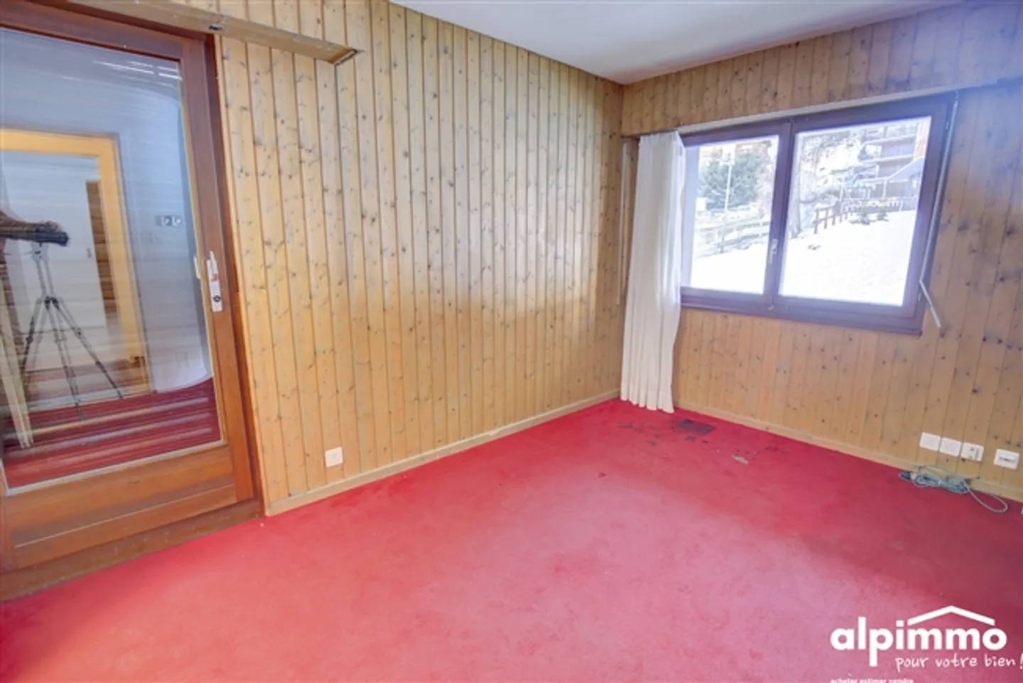 «Geräumige Wohnung mit Renovierungspotenzial 100m von den Aufzügen entfernt» - Foto 10 von 20