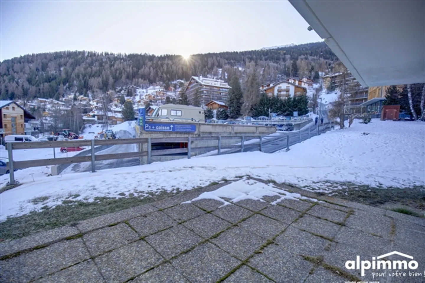 «Geräumige Wohnung mit Renovierungspotenzial 100m von den Aufzügen entfernt» - Foto 16 von 20