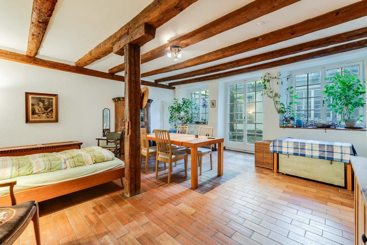 Historical Townhouse for 2, 3 Generations with Atelier! - Photo 24 of 37