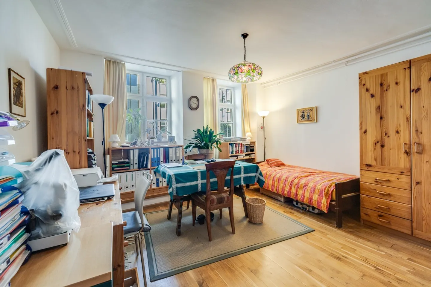 Historical Townhouse for 2, 3 Generations with Atelier! - Photo 25 of 37