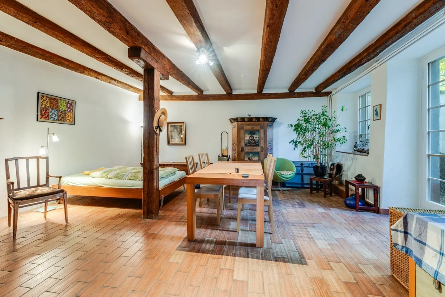 Historical Townhouse for 2, 3 Generations with Atelier! - Photo 26 of 37