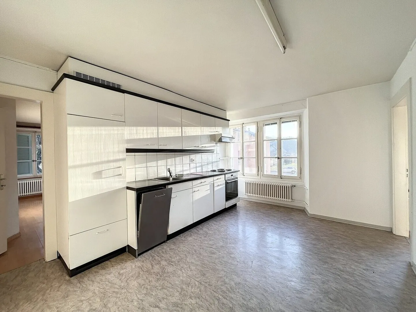 NICE 3.5 rooms with character! - Photo 2 of 9