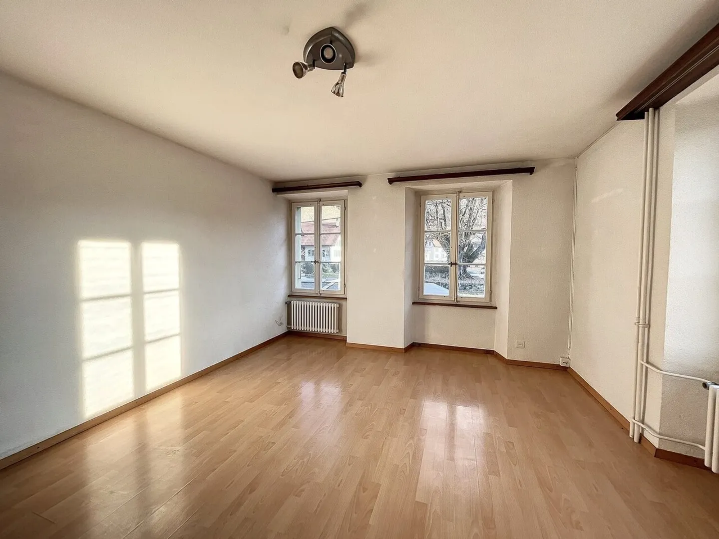 NICE 3.5 rooms with character! - Photo 4 of 9
