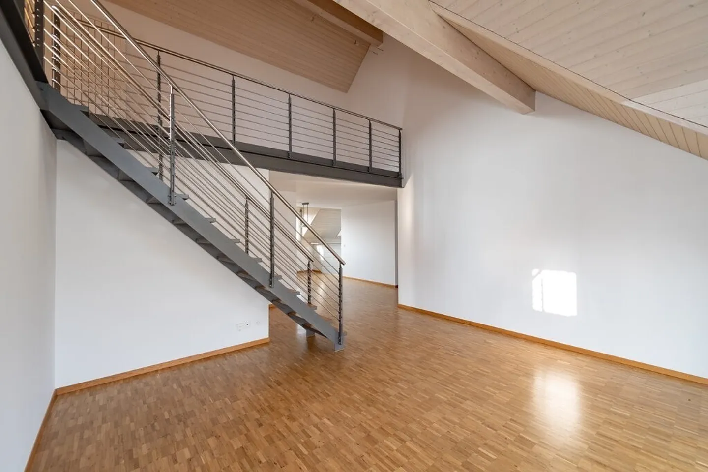 Appartamento galleria luminoso vicino a Wohlensee! - Foto 3 di 12