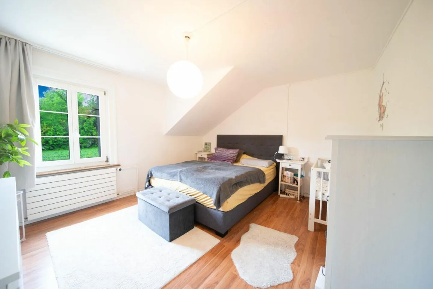 Charmante maisonette de 5,5 pièces avec jardin - Photo 8 sur 12