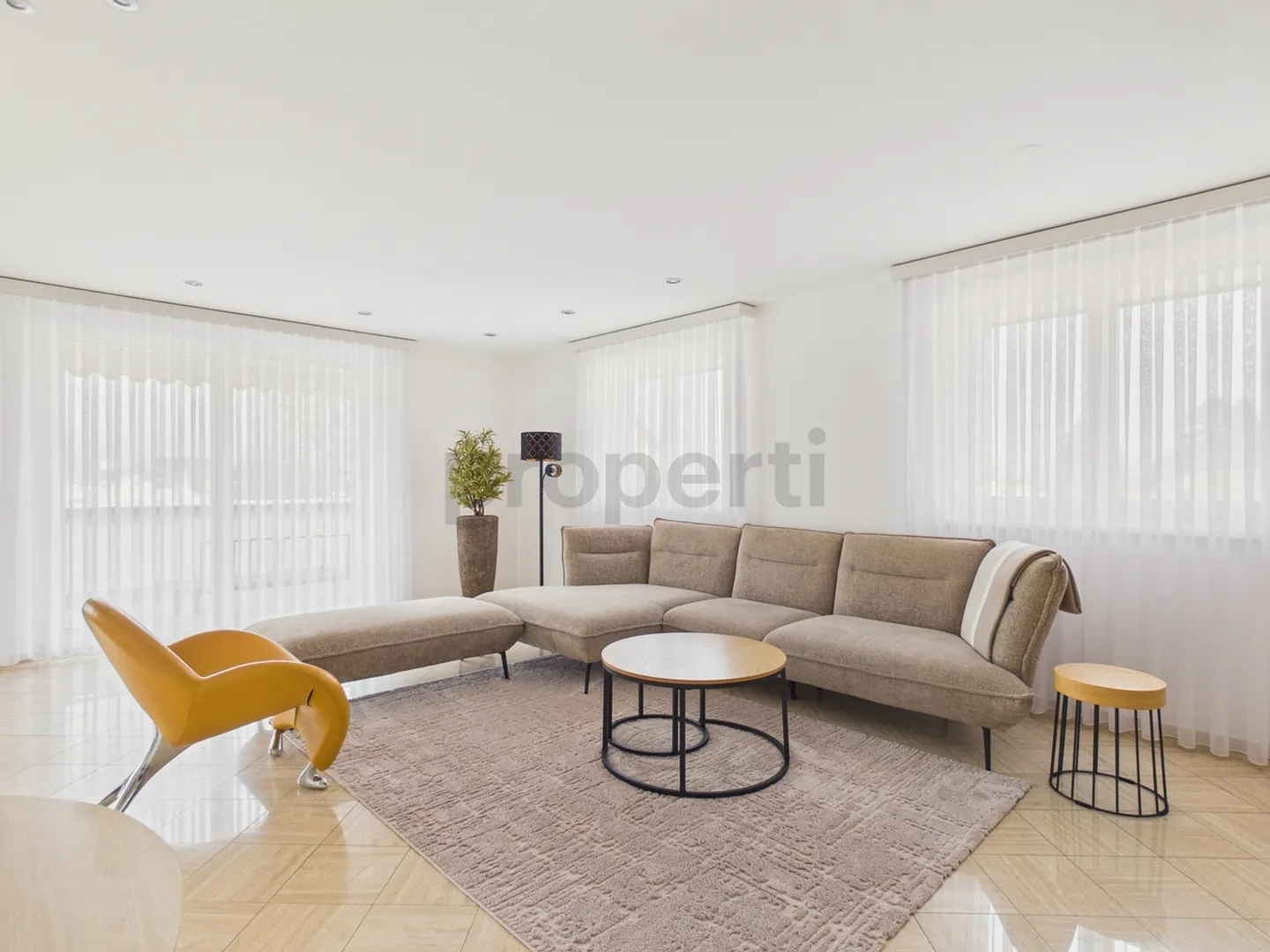 Ampio appartamento attico di 4,5 locali con terrazza generosa a St.... - Foto 1 di 13