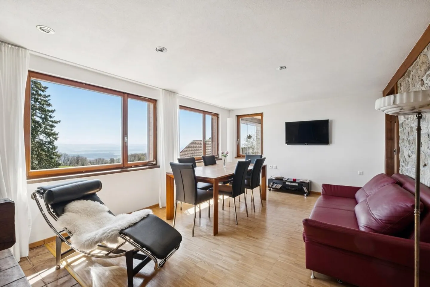 Idyllischer Rückzugsort mit herrlicher Aussicht - Foto 1 von 8