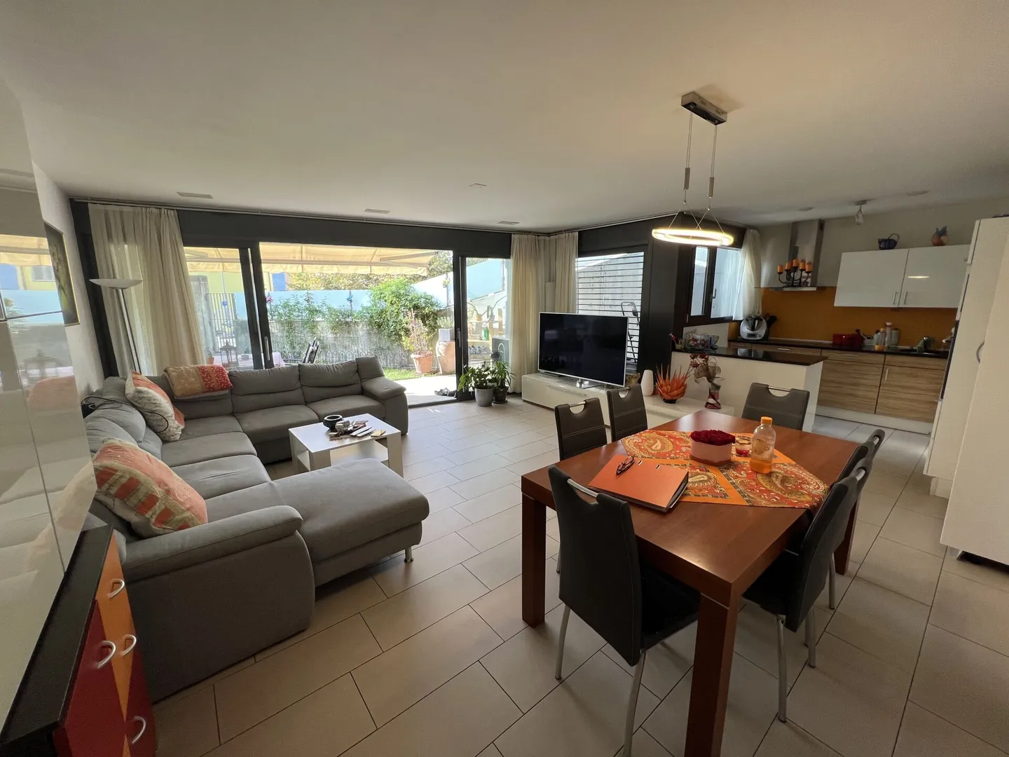 Appartamento 5.5 locali con giardino - Foto 2 di 14