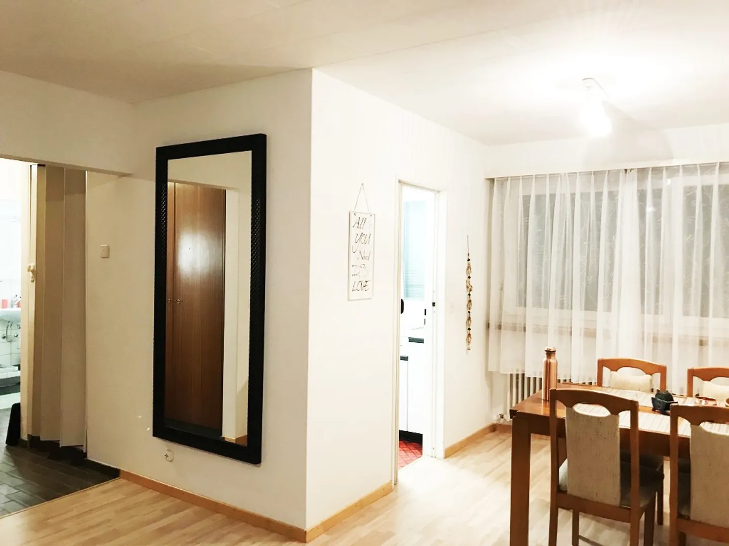 Furnished 3.5-Room Apartment with Balcony and Beautiful View in Wallisellen - Photo 10 of 13