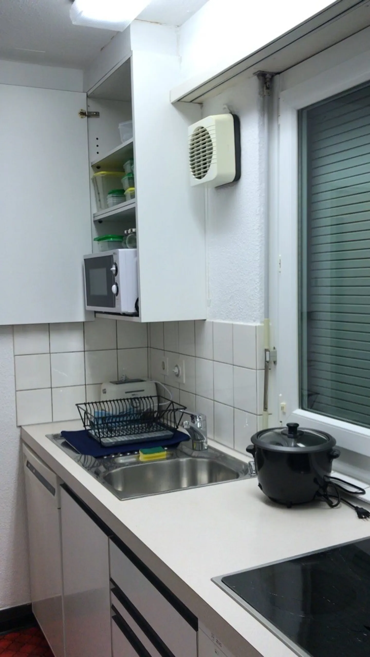 Furnished 3.5-Room Apartment with Balcony and Beautiful View in Wallisellen - Photo 12 of 13