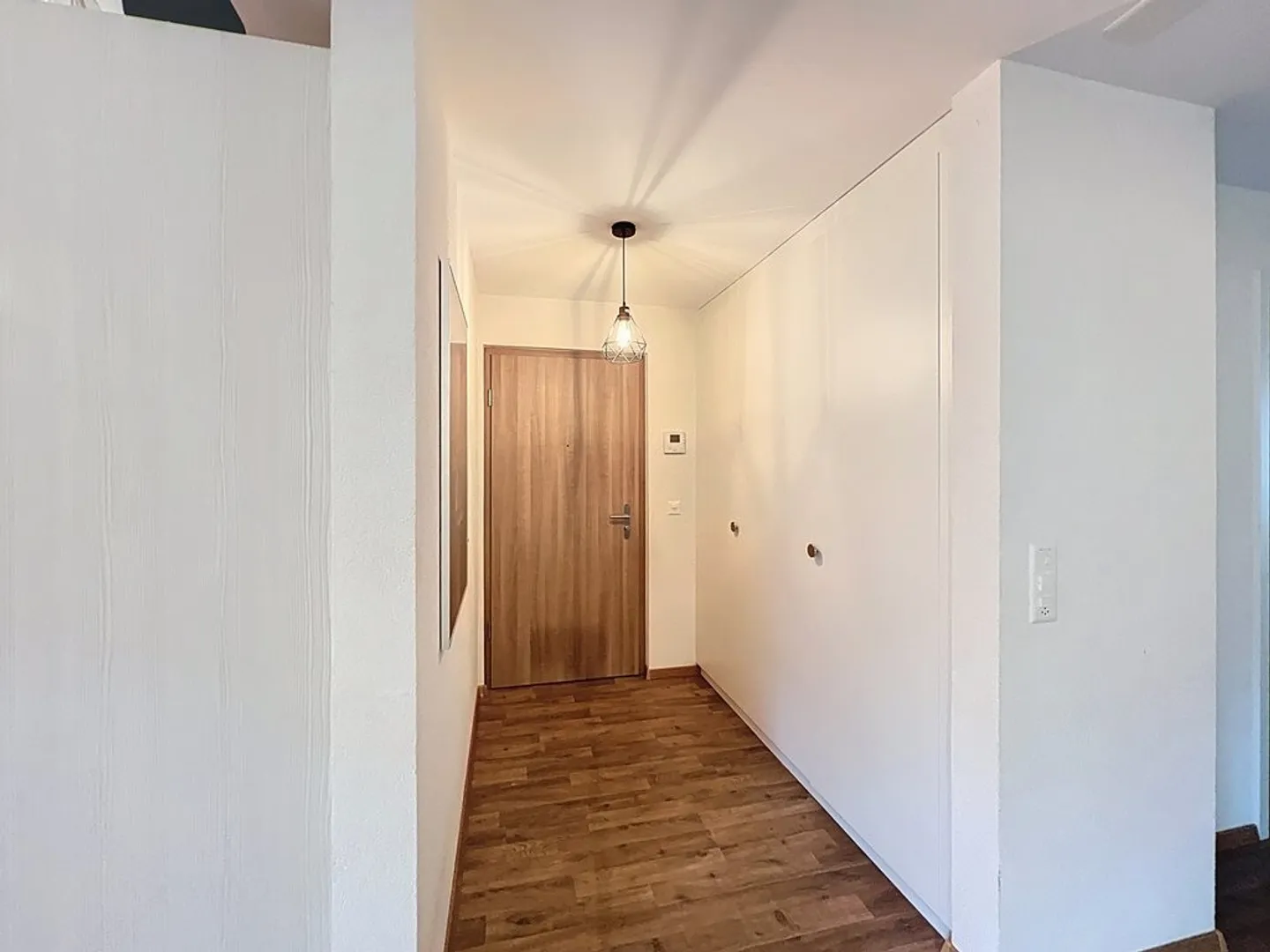 3.5 Room Apartment - Photo 8 of 12