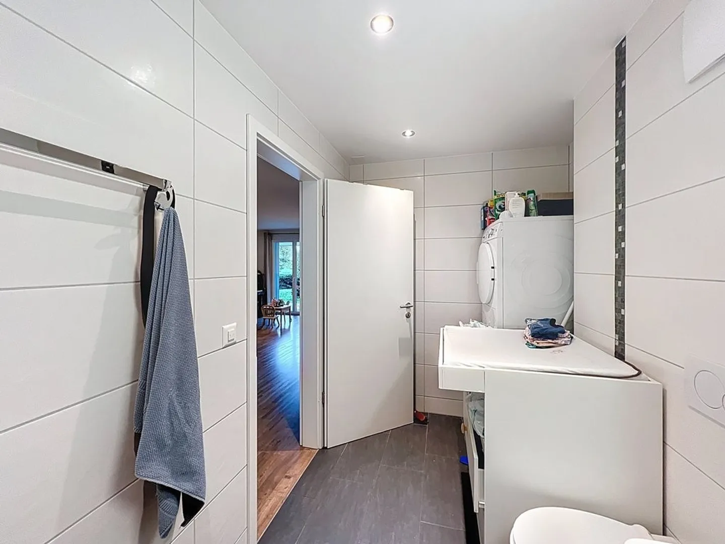 3.5 Room Apartment - Photo 10 of 12