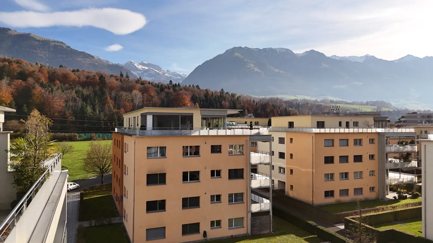 Appartement en attique avec vue grandiose et beaucoup de lumière - Photo 8 sur 12