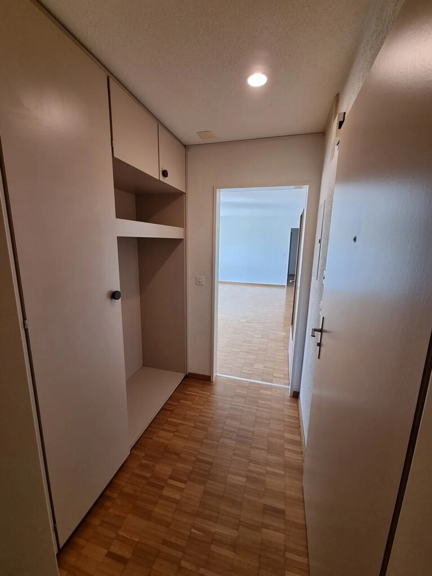 Zentral gelegene Wohnung mit guter Anbindung - Photo 6 of 7