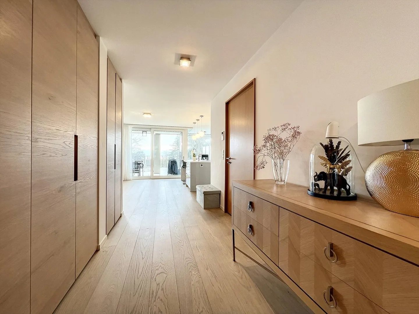VISITA VIRTUALE | A due passi dalle passeggiate di Ouchy, appartamento contemporaneo di 160 m² - Foto 1 di 10
