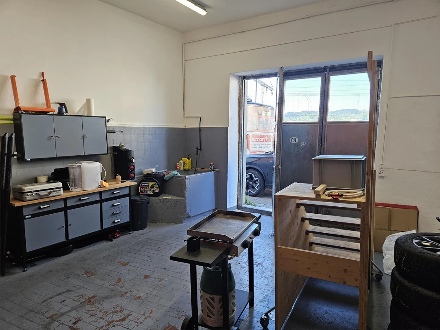 Garage Workshop / Storage - Photo 1 of 5