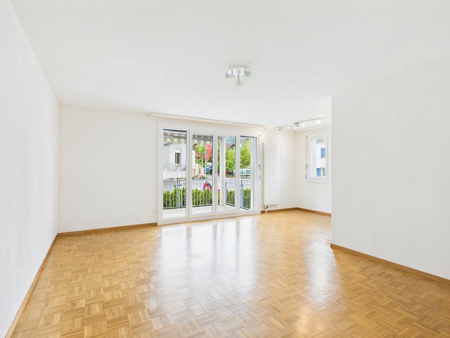 Zentrale 4.5 Zimmer Wohnung - Foto 2 von 8