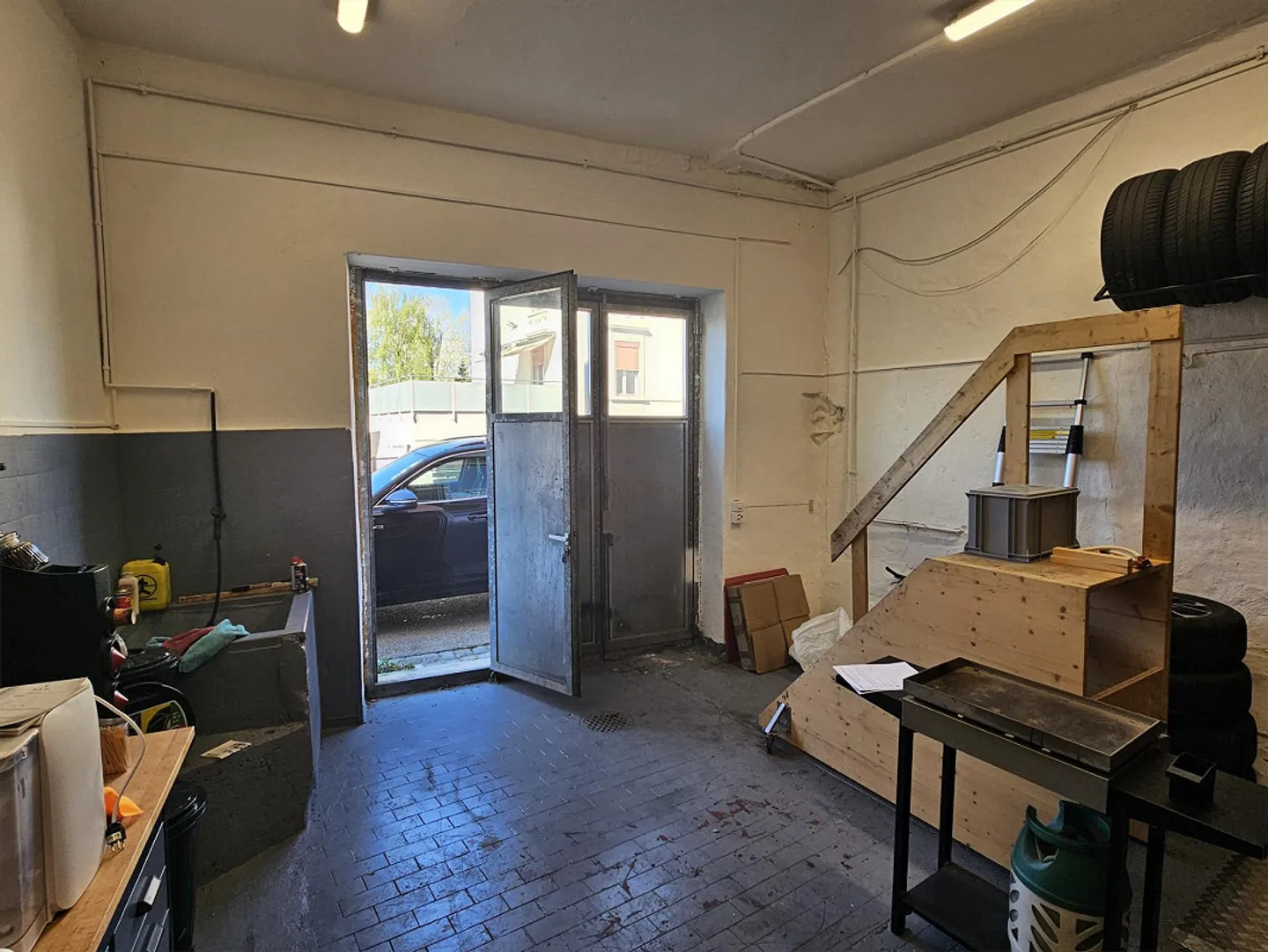 Garage Workshop / Storage - Photo 2 of 5