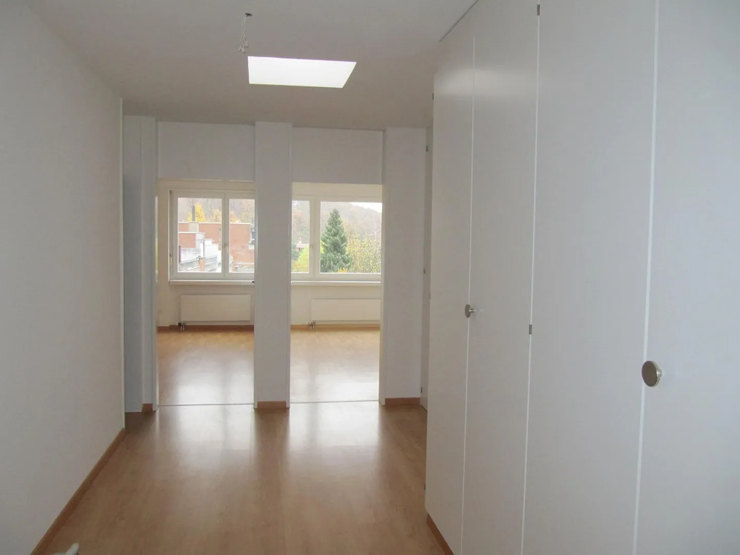 Geräumige Wohnung mit Balkon - Foto 5 von 16