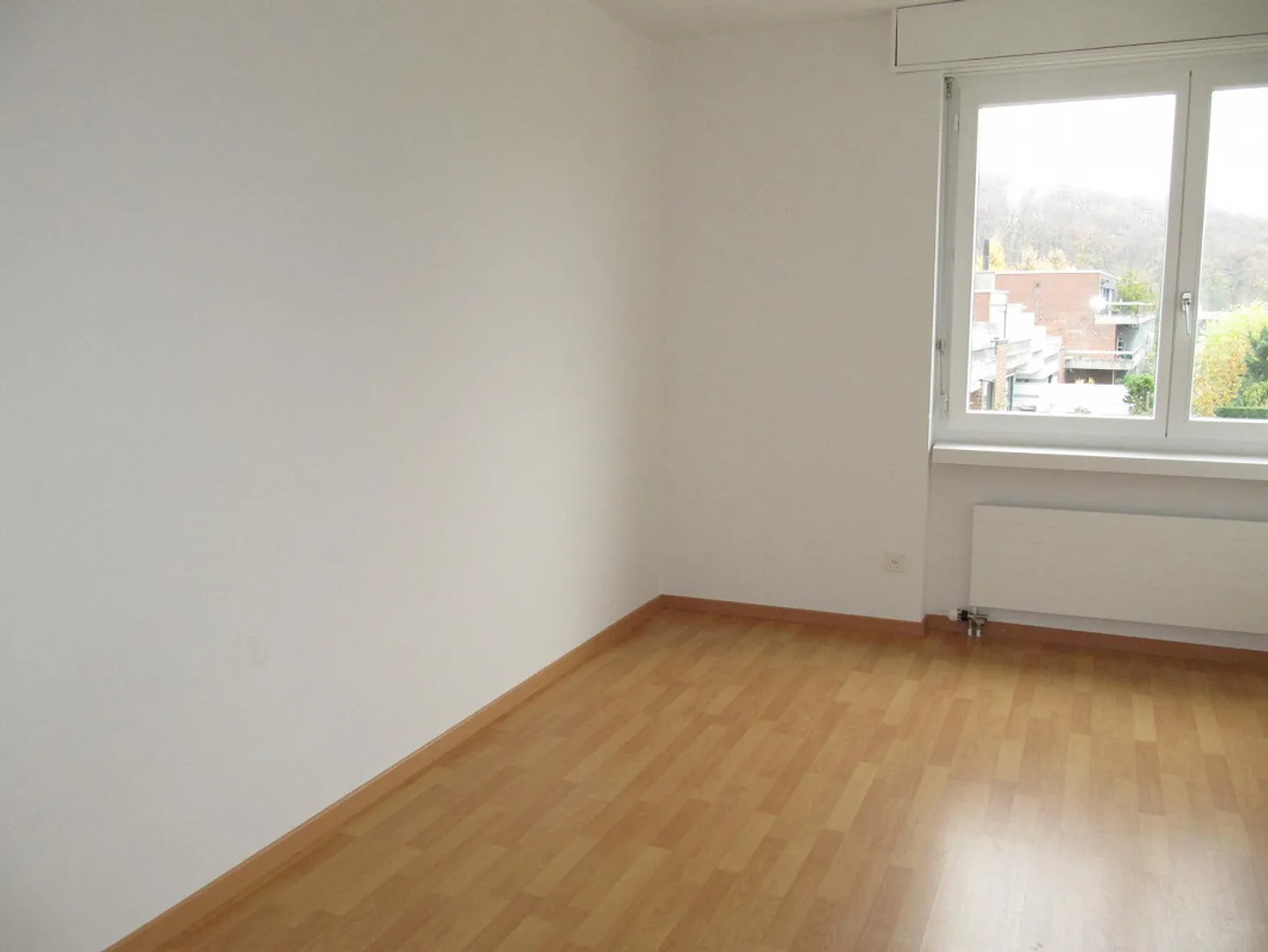 Geräumige Wohnung mit Balkon - Foto 8 von 16