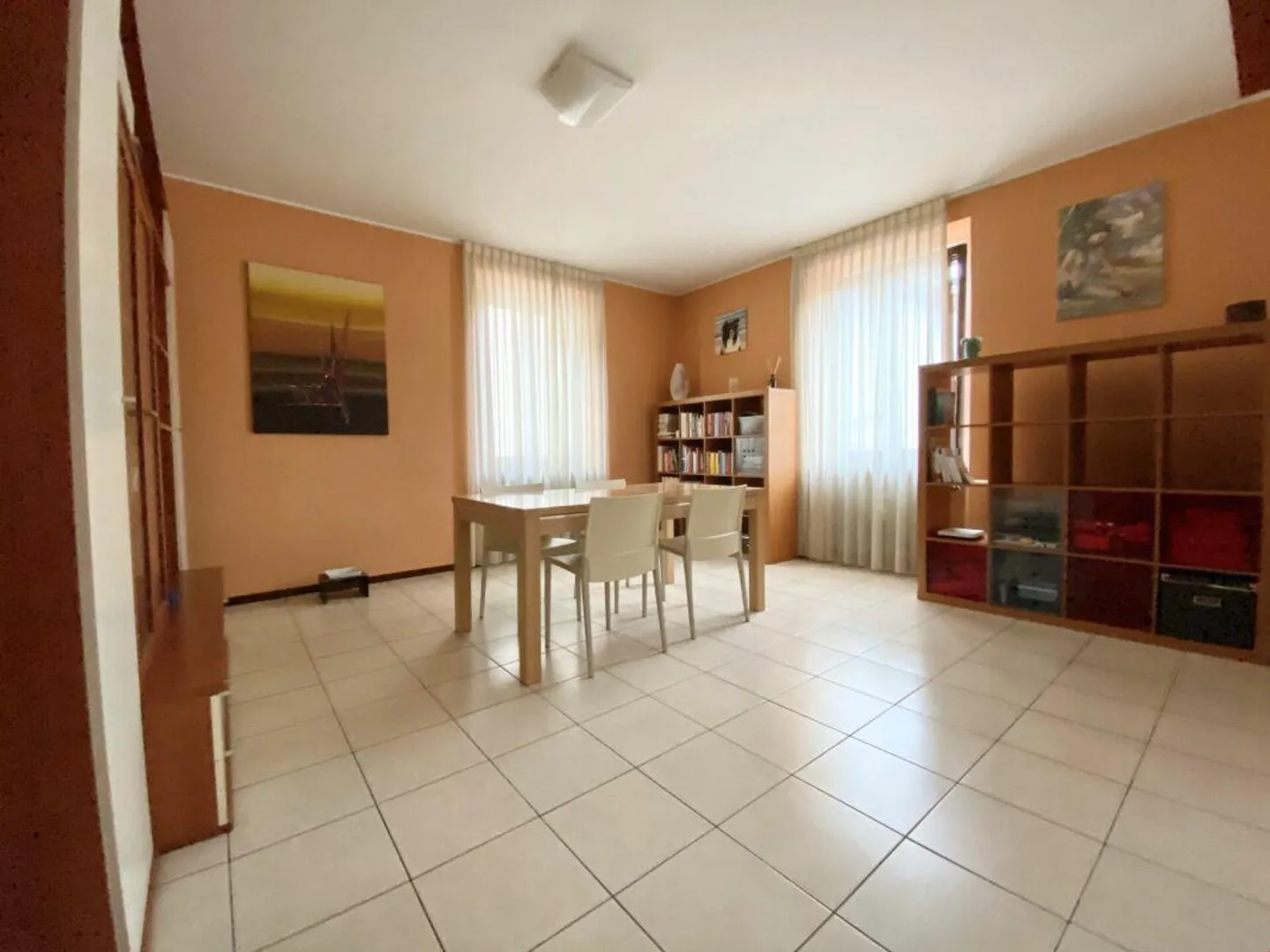 Casa di tre appartamenti per investimento a reddito - Foto 5 di 13