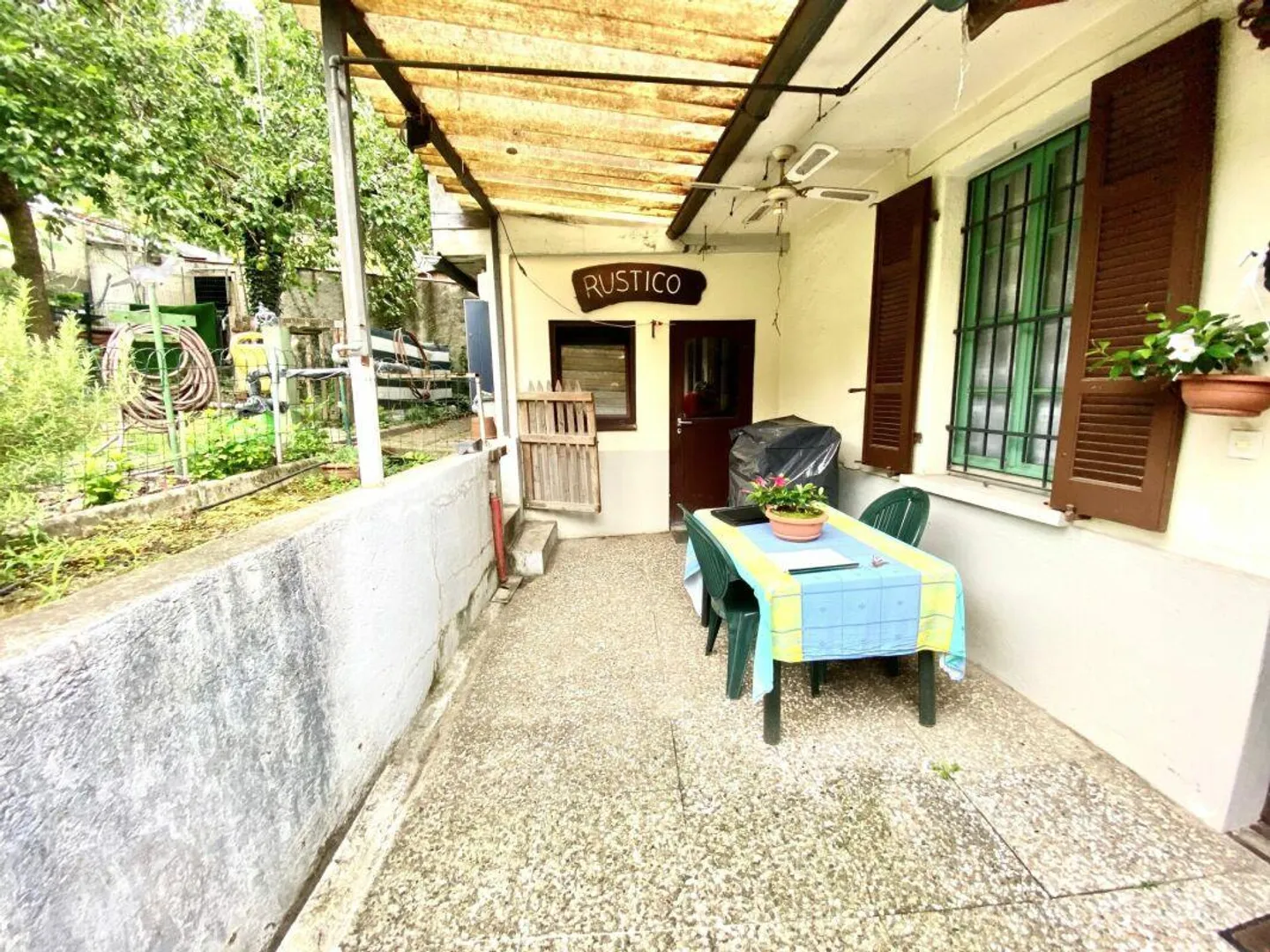 Casa di tre appartamenti per investimento a reddito - Foto 13 di 13