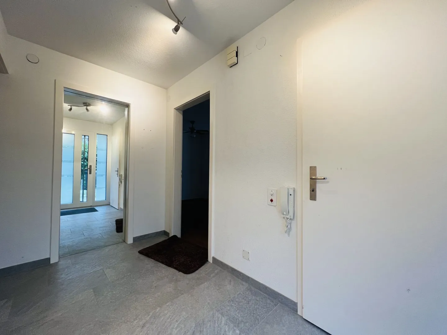 Charmantes Einfamilienhaus mit Garten - Foto 4 von 15