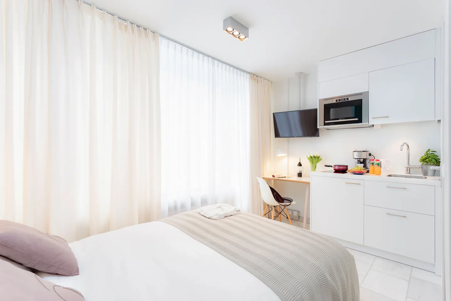 Stylish Studio in Zug - Photo 3 of 4