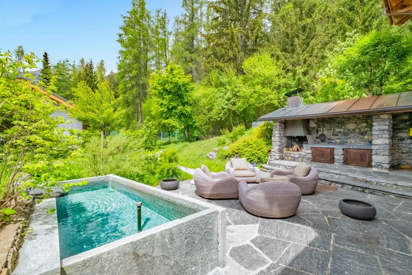 Alvaneu Village: Stylish Holiday Home with Idyllic Garden - Photo 5 of 6