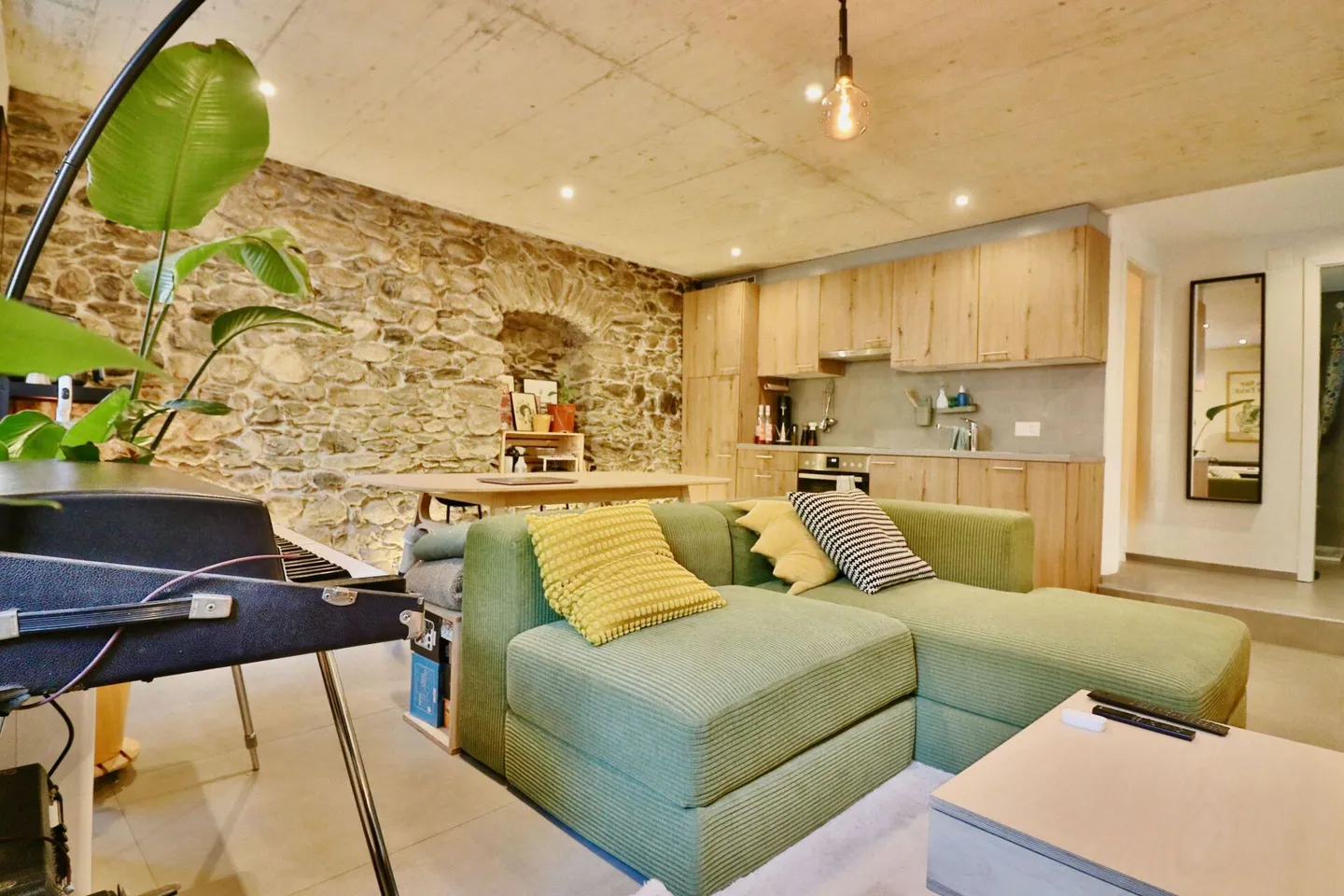 Bellissimo appartamento di 2.5 locali completamente ristrutturato. - Foto 4 di 13