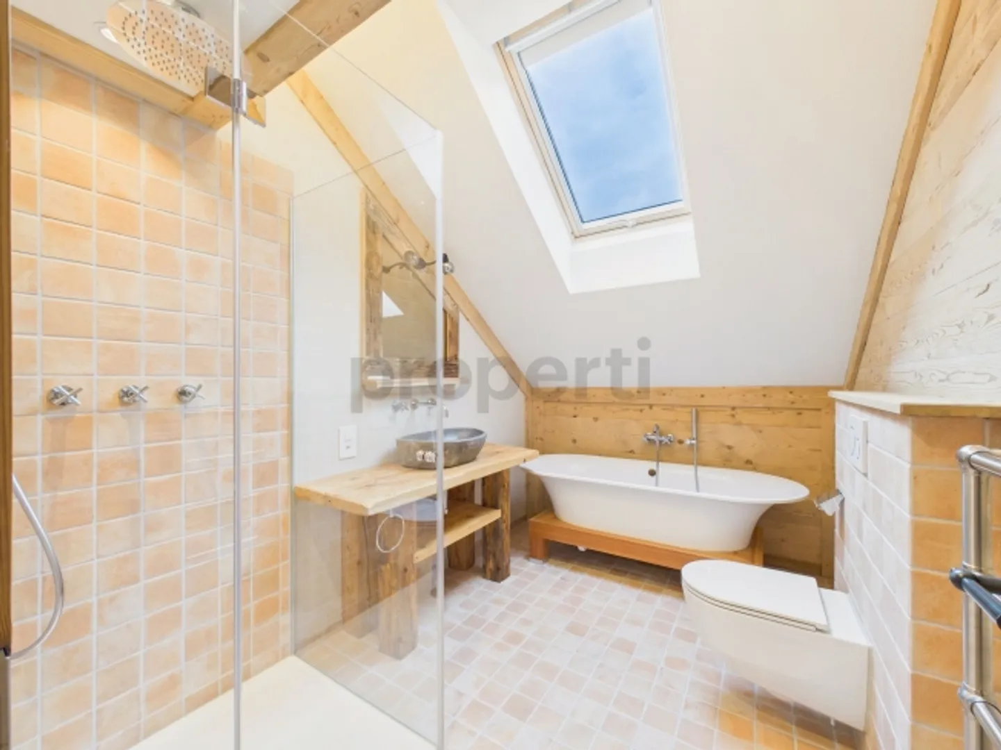 Attico ristrutturato di 4,5 locali a Oberdiessbach - Foto 8 di 11