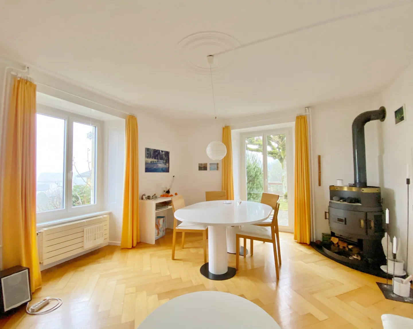 Une maison tranquille pour vous, avec jardin et vue sur le lac - Photo 1 sur 11