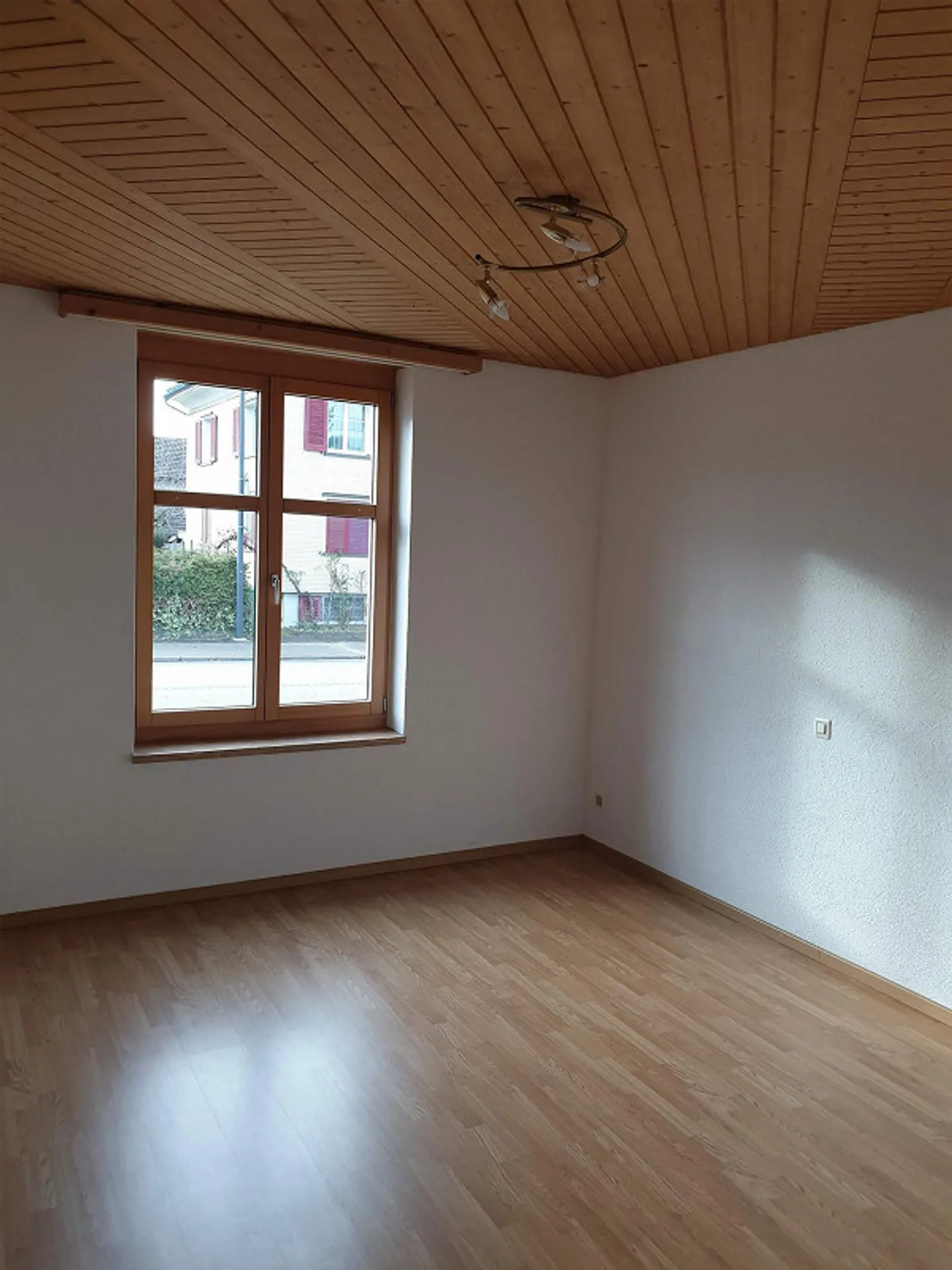 Moderne 2.5 Zimmer Wohnung - Foto 6 von 11
