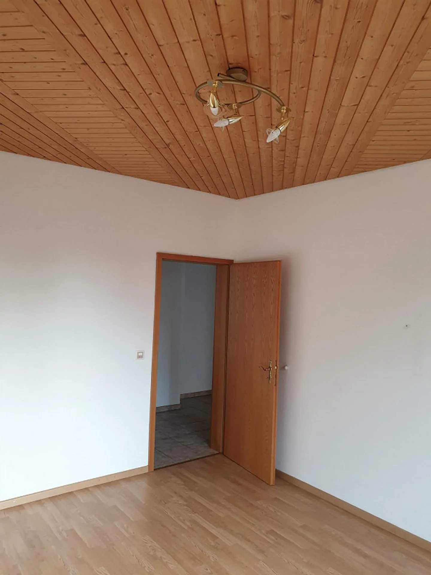 Moderne 2.5 Zimmer Wohnung - Foto 9 von 11