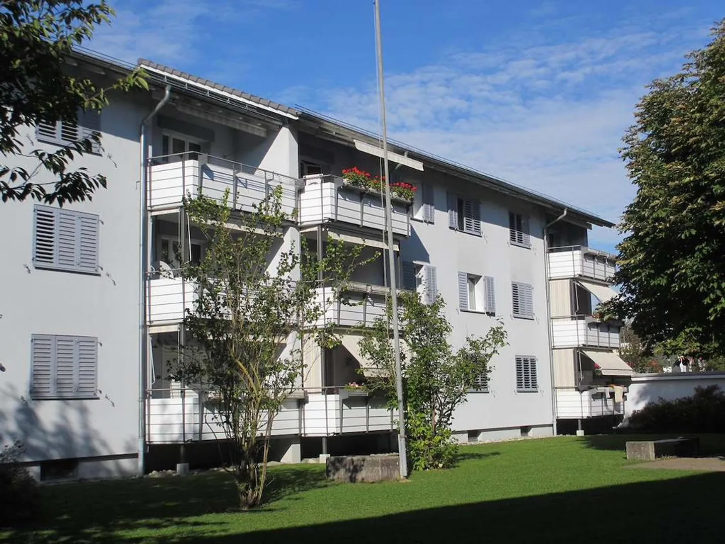 Central Location in Dietikon - Photo 1 of 5