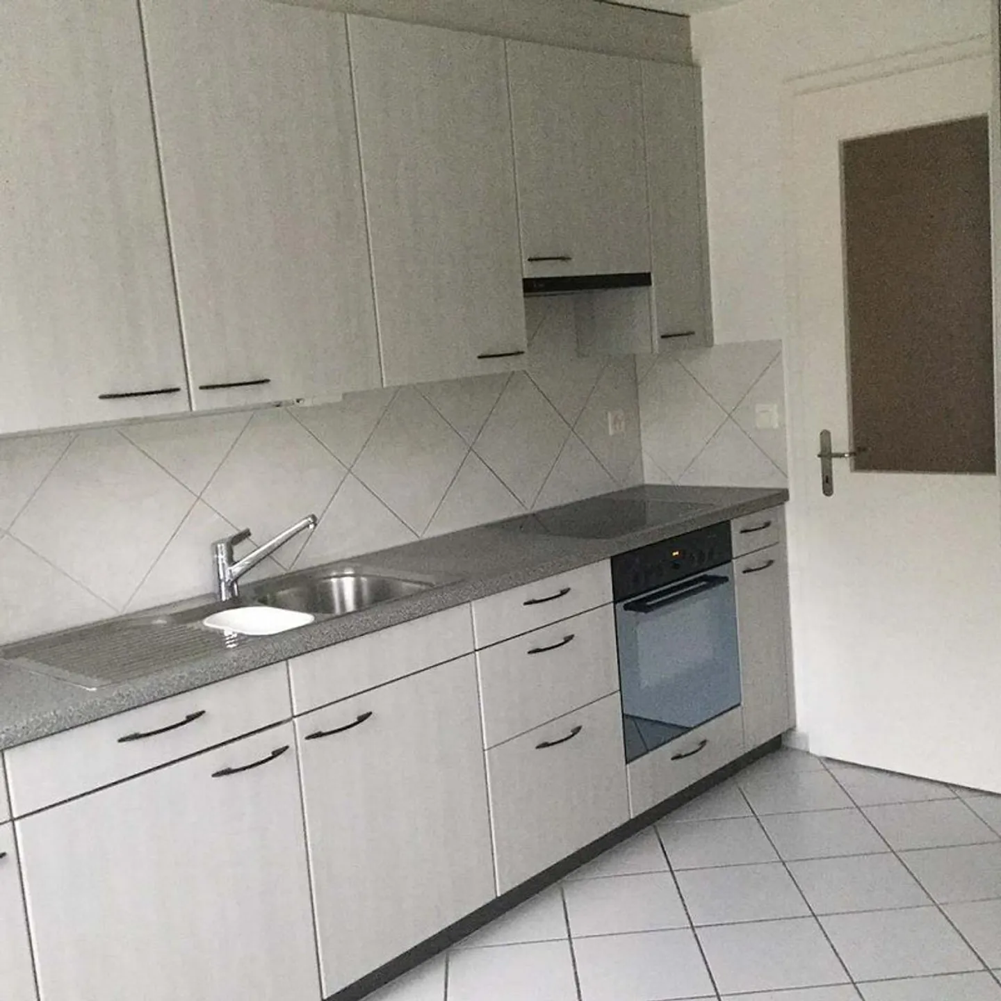 Central Location in Dietikon - Photo 2 of 5