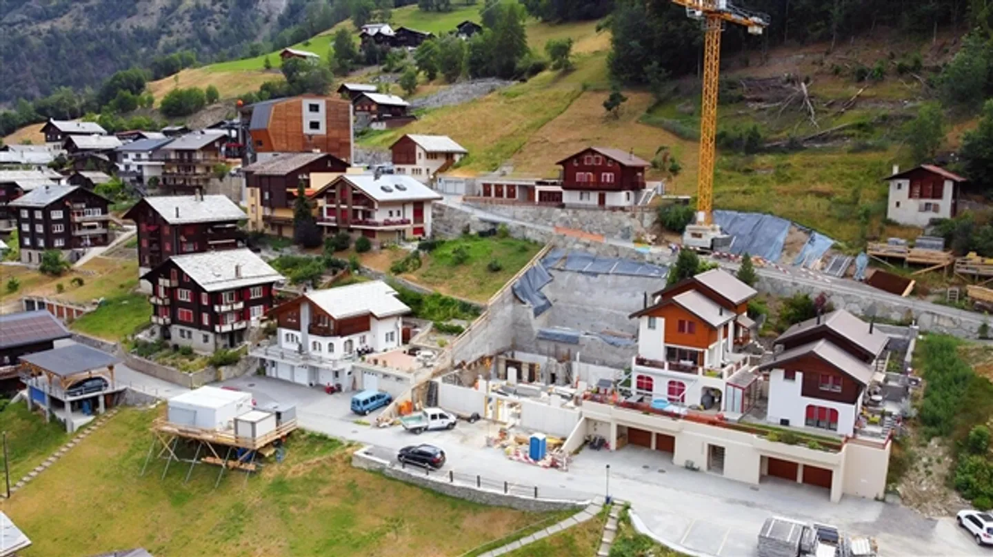 «Zu verkaufen, 4.5 Zimmer Neubauwohnung 1. OG in Staldenried» - Foto 4 von 7