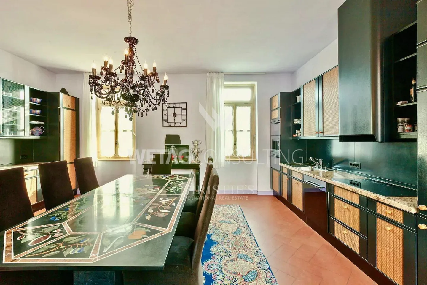 Majestic Villa in Bellinzona with a View of the Green - Photo 4 of 10