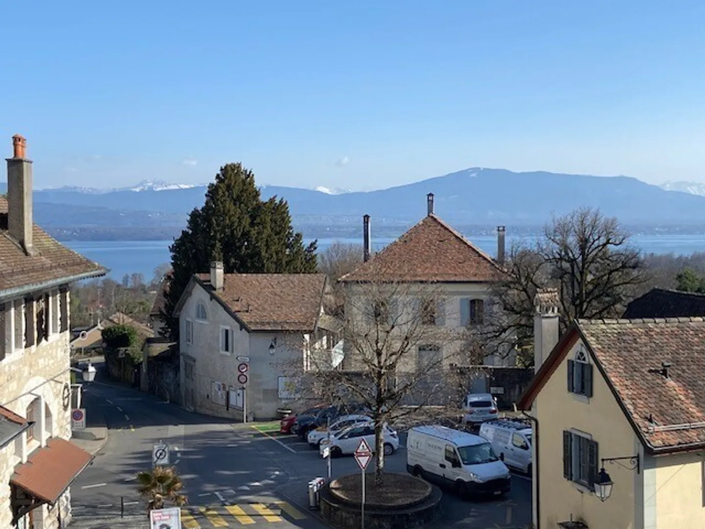 Incantevole appartamento duplex di 4,5 locali con giardino - Foto 1 di 8