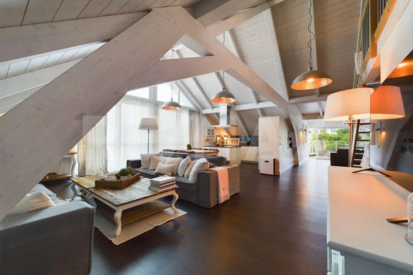 Rarität - Traumwohnung mit grosser Dachterrasse - Foto 2 von 9